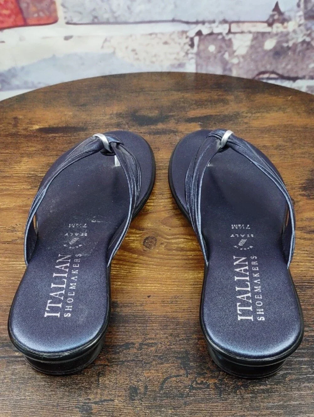 Italian Shoemakers Knot-Front Leather Thong Sandals